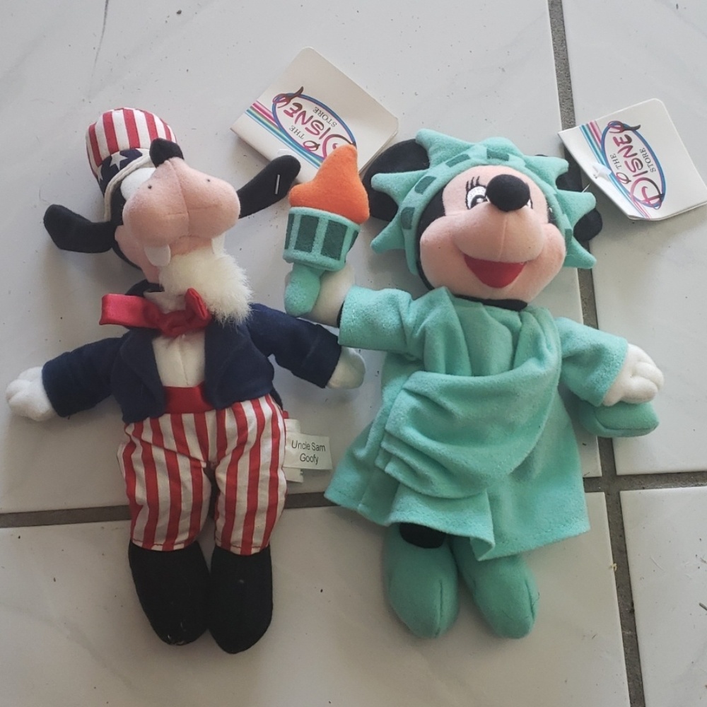 Retired Disney Goofy and MInnie Bean Bag